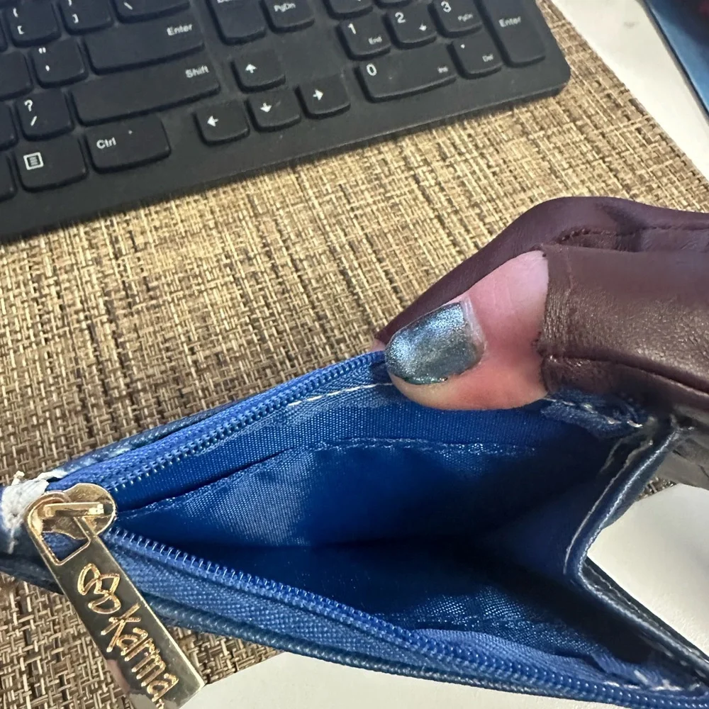 Karma Women Zip ID Wallet - Picture 5 of 5